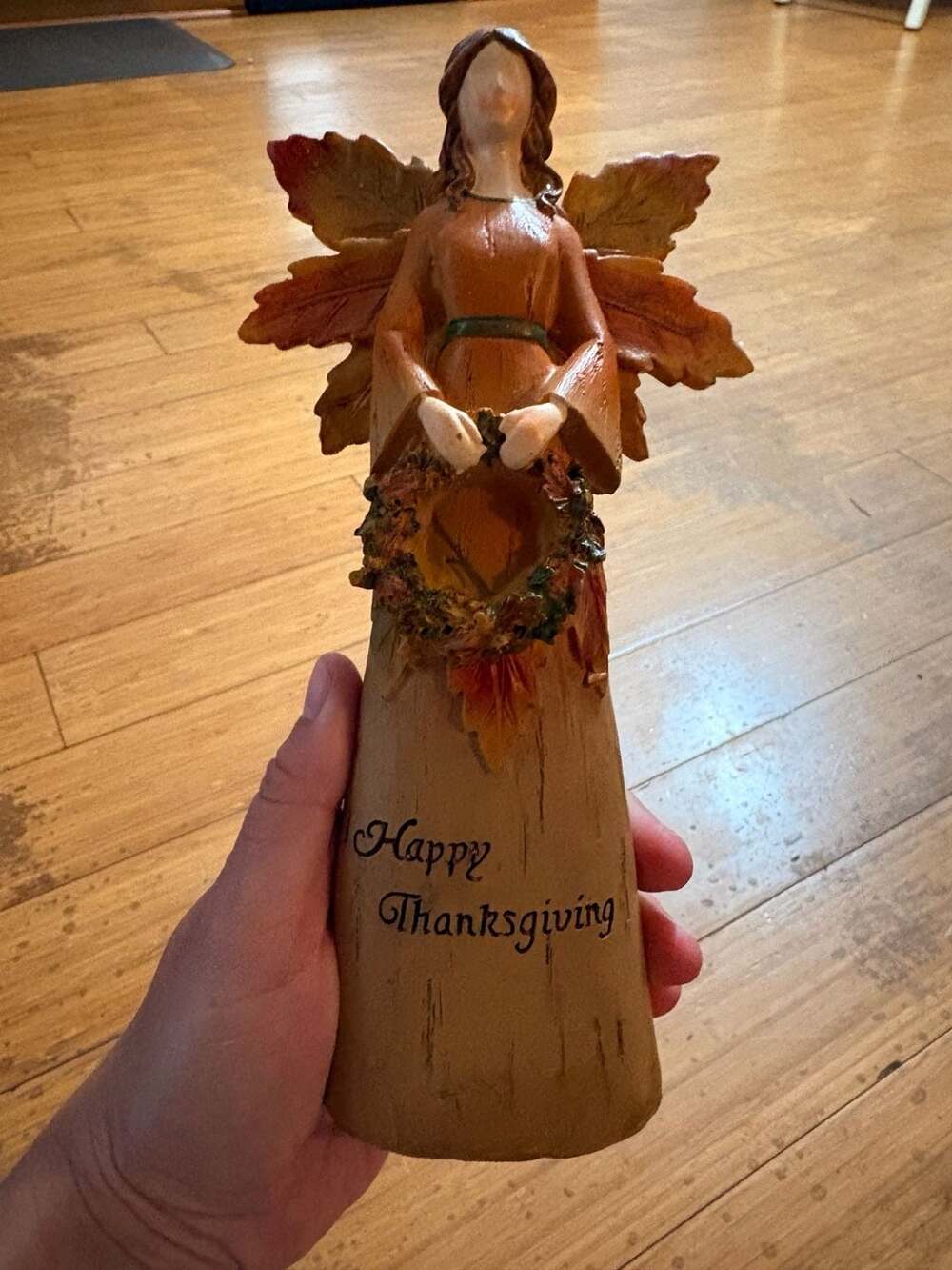 Harvest Thanksgiving Angel Figurine Leaf Wings Wreath Happy Thanksgiving